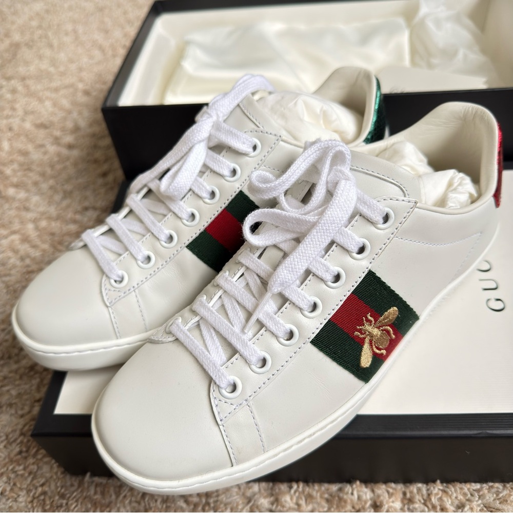 Gucci White Sneakers with Green and Red Stripes